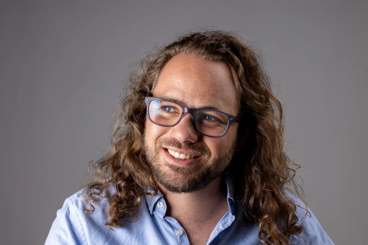 Portrait de Sébastien Torre, conseiller en gestion de patrimoine indépendant à Fuveau